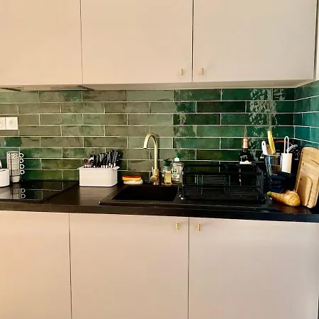 Apartment Cozy Studio, Exceptional View Of Lympia Harbor *