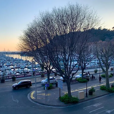 Cozy Studio, Exceptional View Of Lympia Harbor