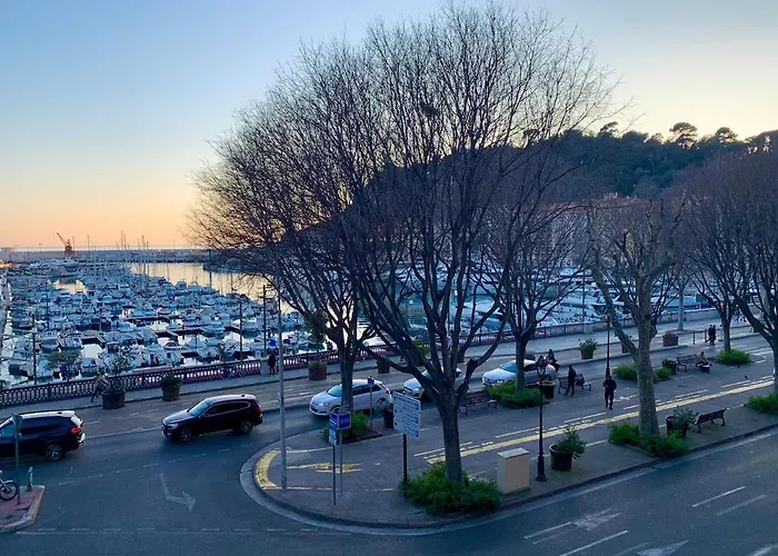 Cozy Studio, Exceptional View Of Lympia Harbor