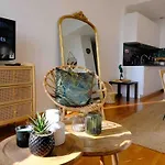 Cozy Studio, Exceptional View Of Lympia Harbor Διαμέρισμα Νίκαια